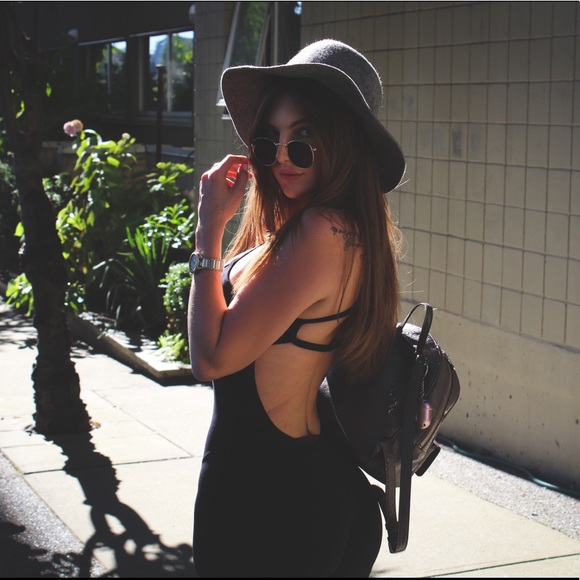 Meet your Posher, Pleiona - Picture 1 of 1